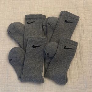 NWOT! Nike Everyday Plus Dri-FIT Crew Socks, Women’s 6-10, Youth 5y-7y